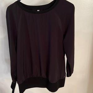 Fabletics pull over black long sleeve workout attire